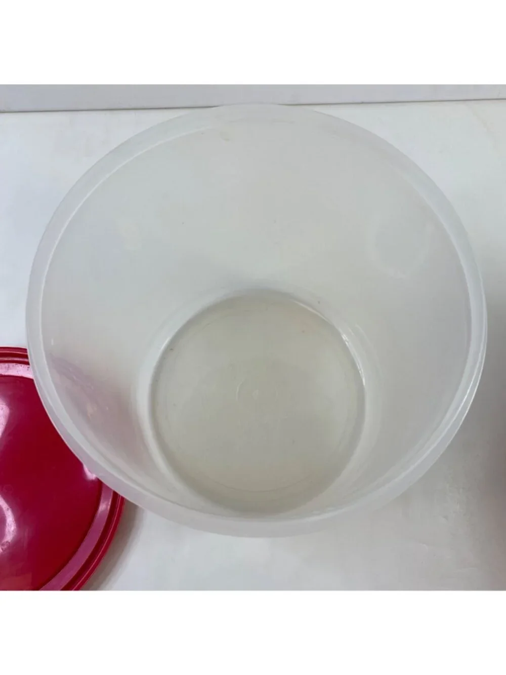 Set Of 3 Red Lid Plastic Food Storage Containers Stackable Design BPA-Free